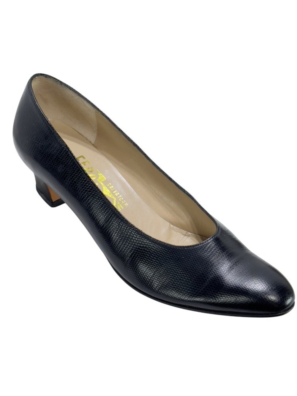 SALVATORE FERRAGAMO Black Leather Womens Classic Pumps Size 7.5 AA